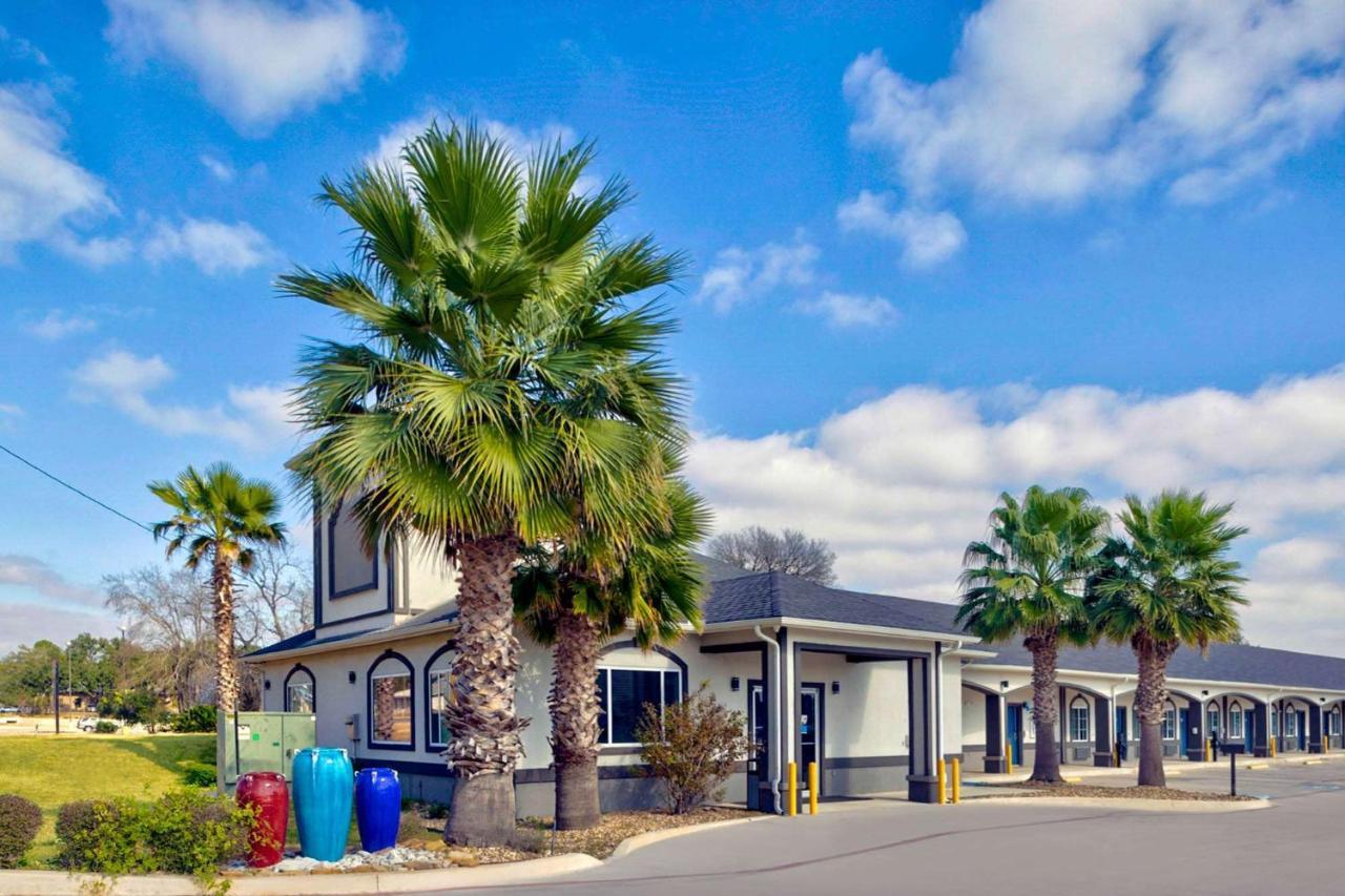 Studio 6-Pleasanton, Tx מראה חיצוני תמונה